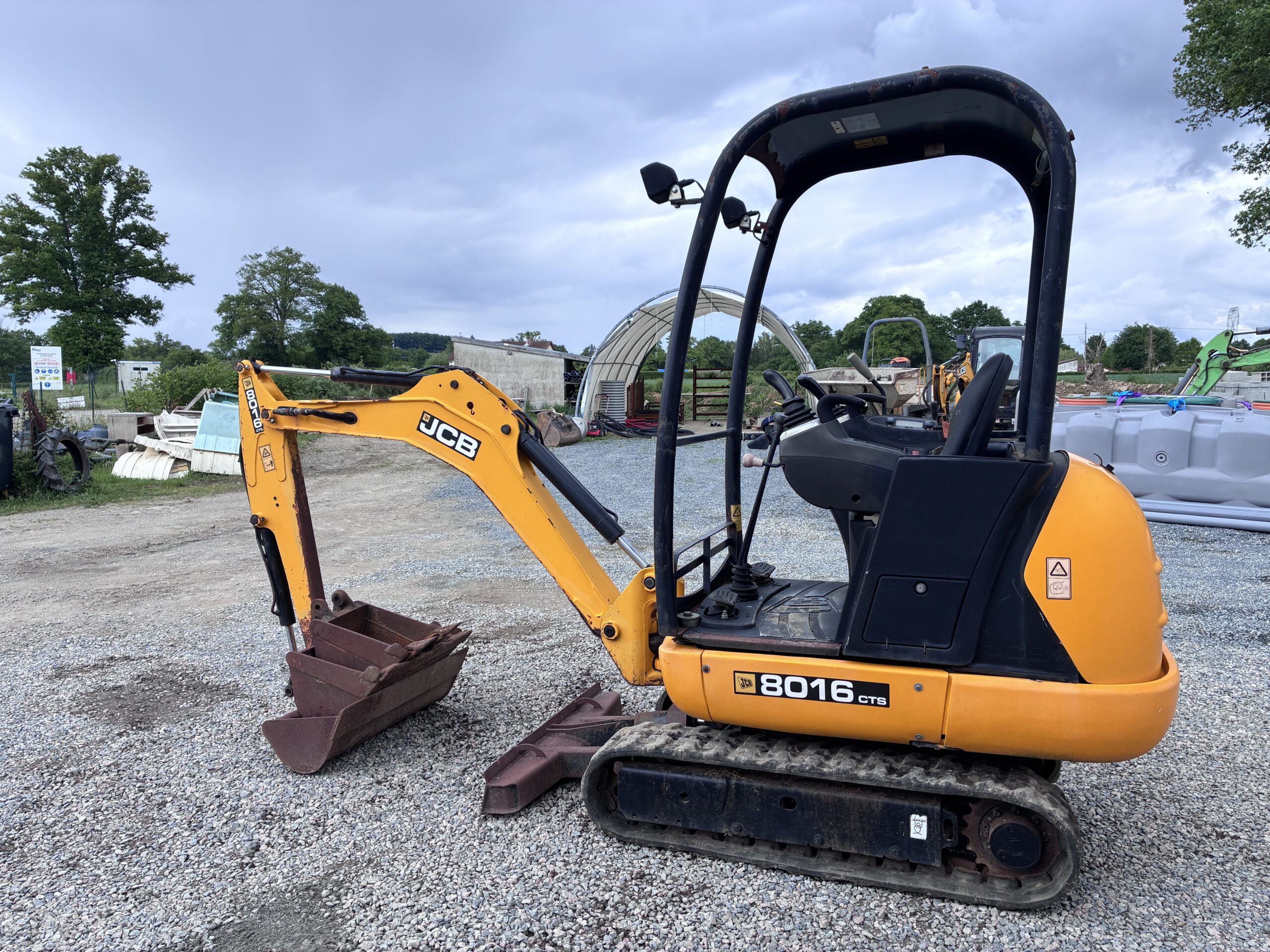 Mini pelle JCB 8016 (E148) – Image 8