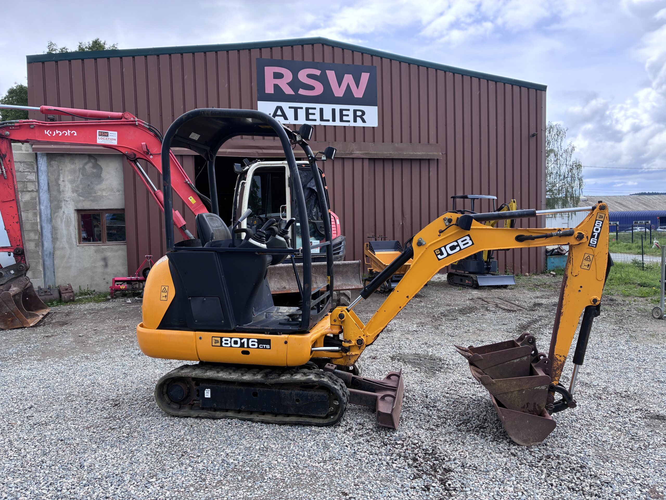 Mini pelle JCB 8016 (E148)