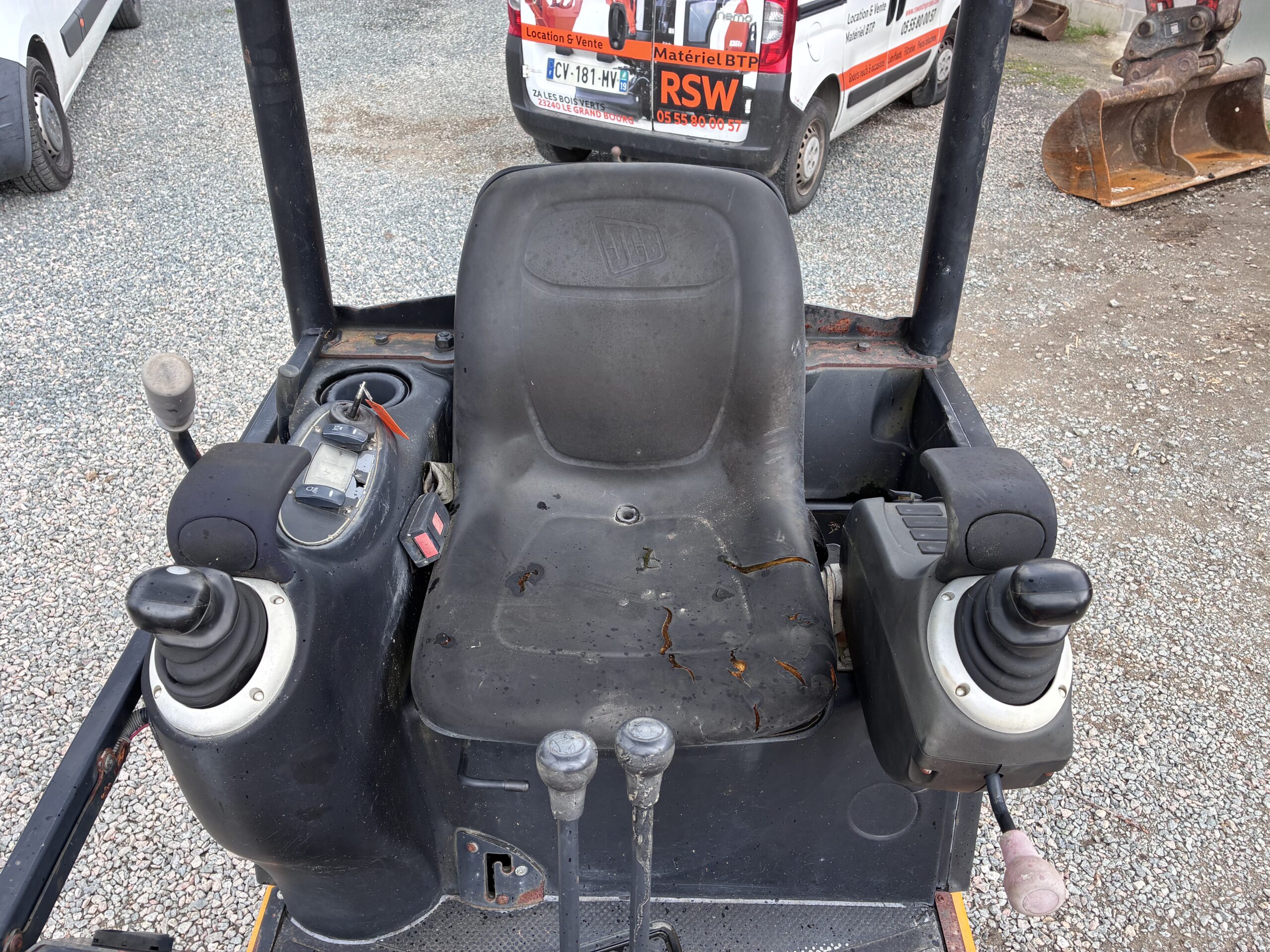 Mini pelle JCB 8016 (E148) – Image 6